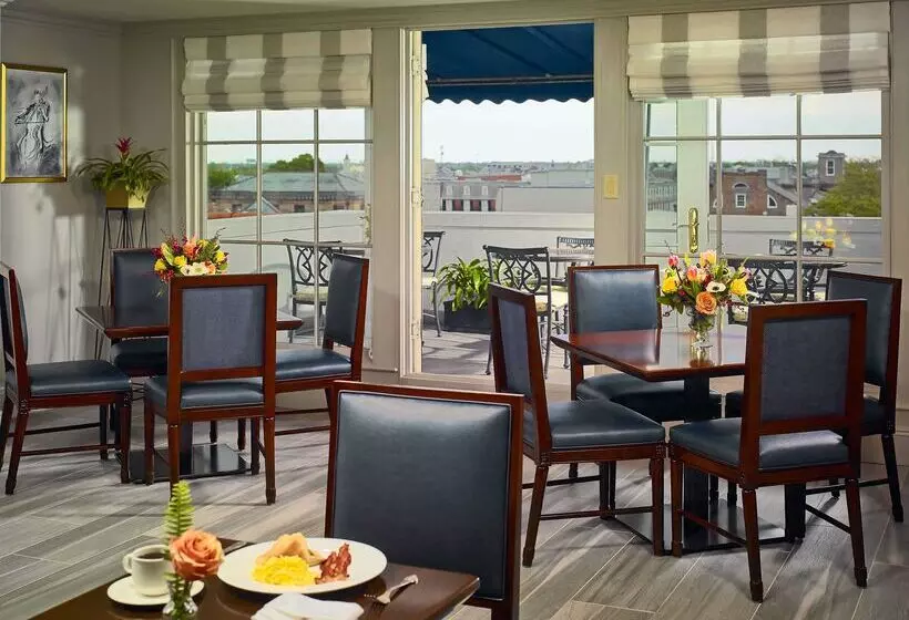 هتل The Royal Sonesta New Orleans