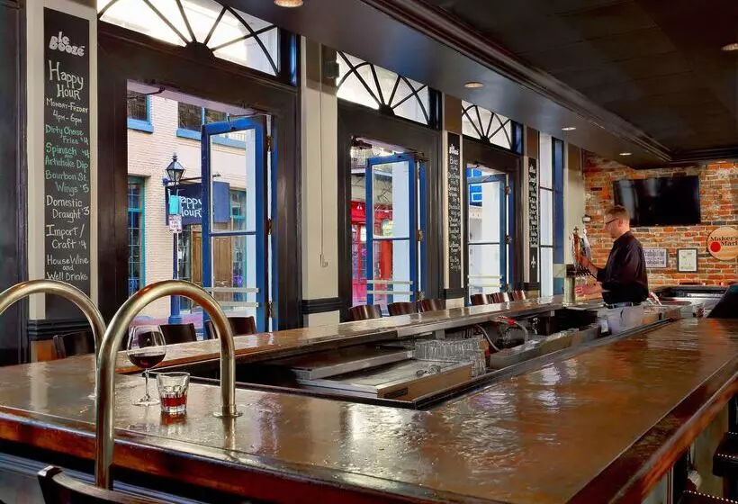 هتل The Royal Sonesta New Orleans