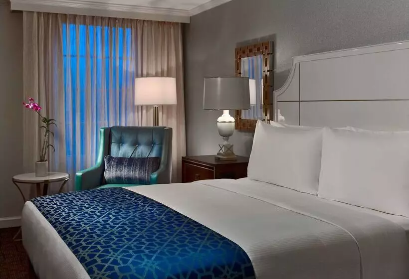 هتل The Royal Sonesta New Orleans