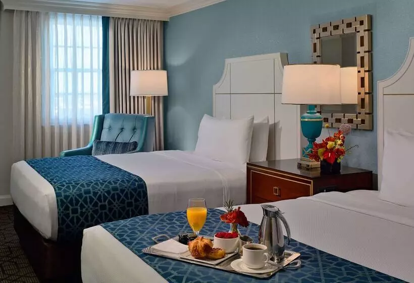 هتل The Royal Sonesta New Orleans