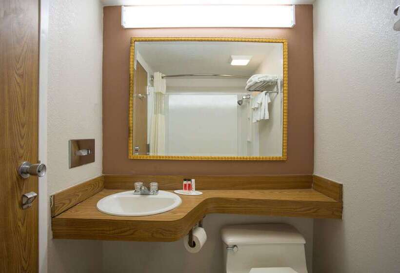 בית מלון כפרי Travelodge By Wyndham Wytheville