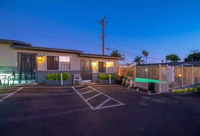 モーテル Shell Beach Inn