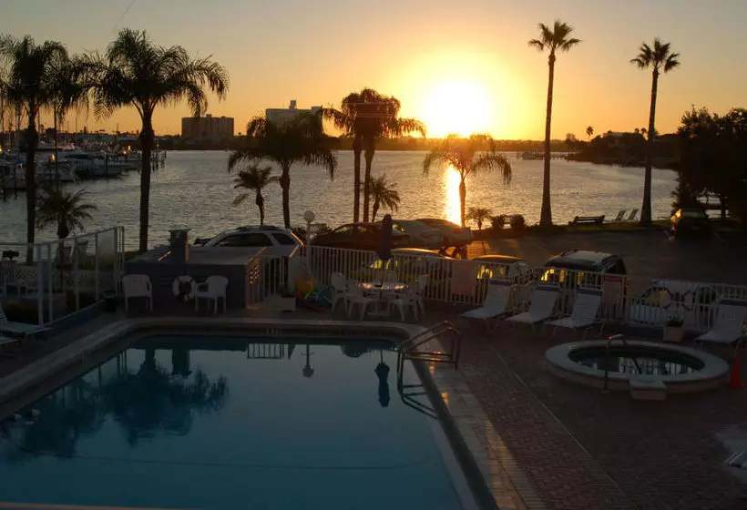 Sea Captain Resort on the Bay