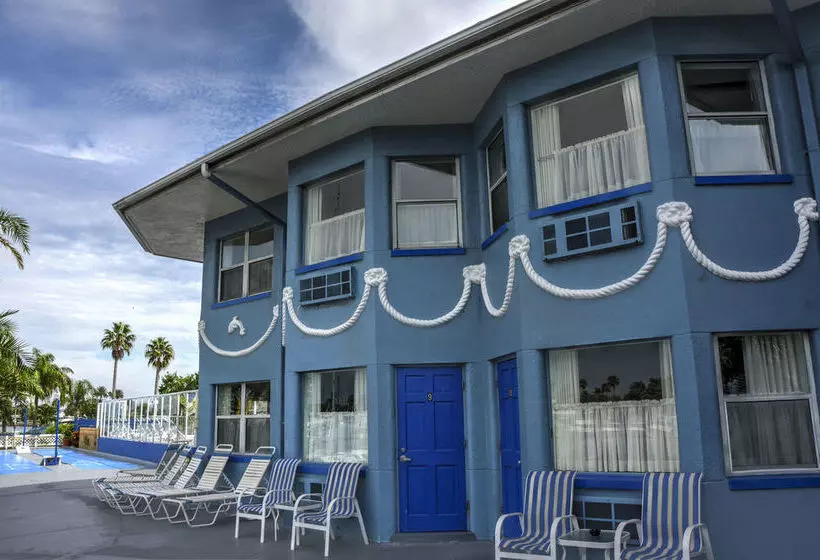 Sea Captain Resort on the Bay