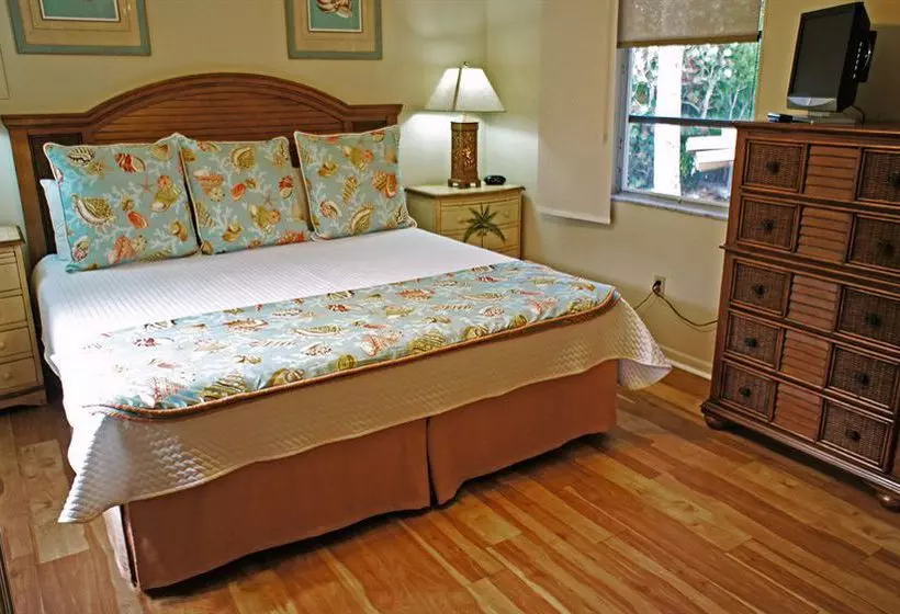 Shalimar Cottages And Motel