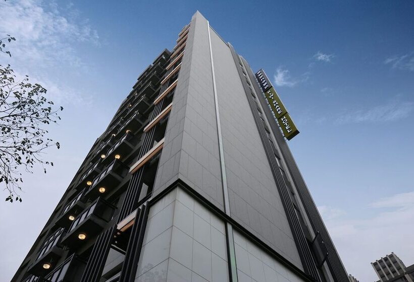 Общежитие Kiwi Share Hotel Zhongli