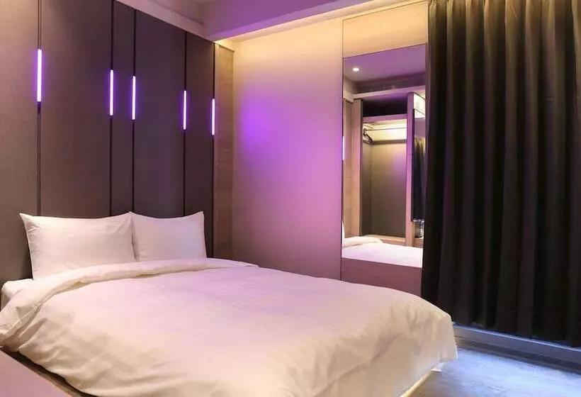 هاستل Kiwi Share Hotel Zhongli