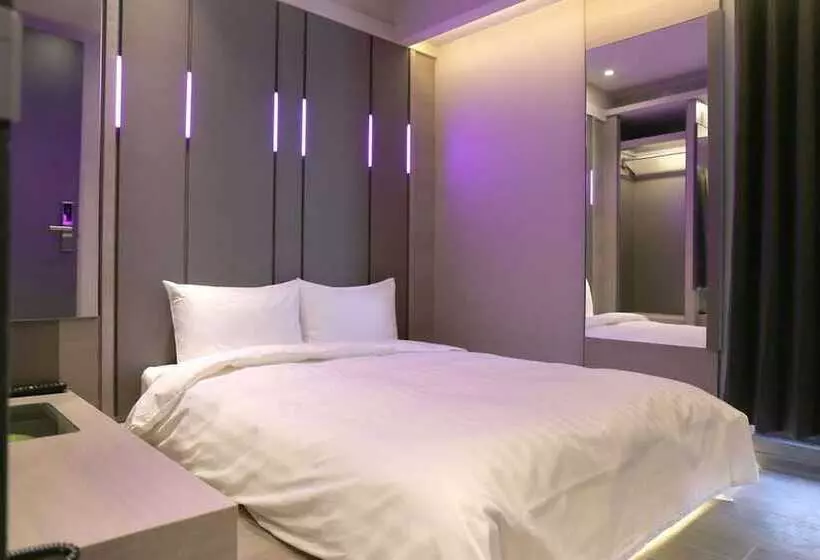 هاستل Kiwi Share Hotel Zhongli