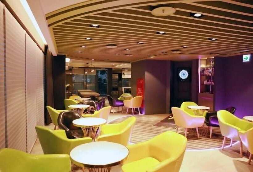 Общежитие Kiwi Share Hotel Zhongli