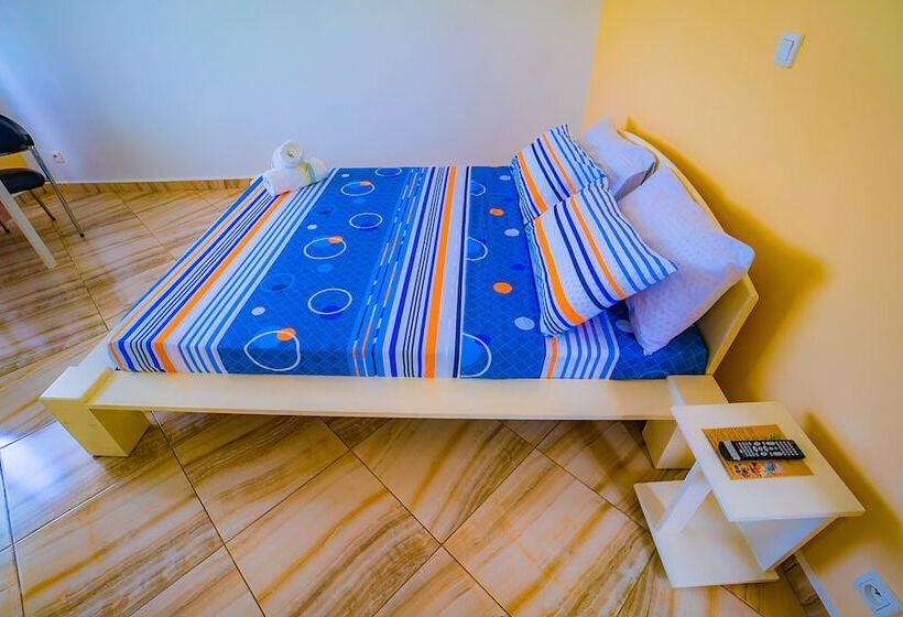 پانسیون Cambria