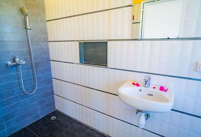 پانسیون Cambria