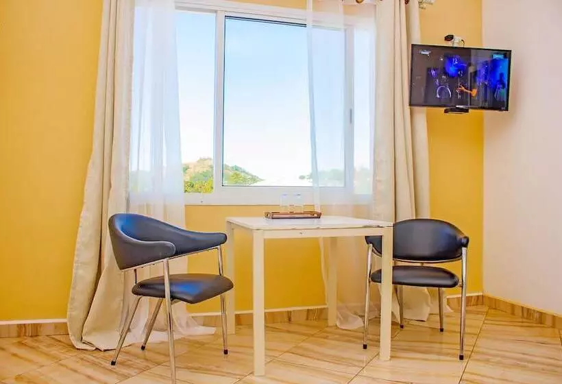 پانسیون Cambria