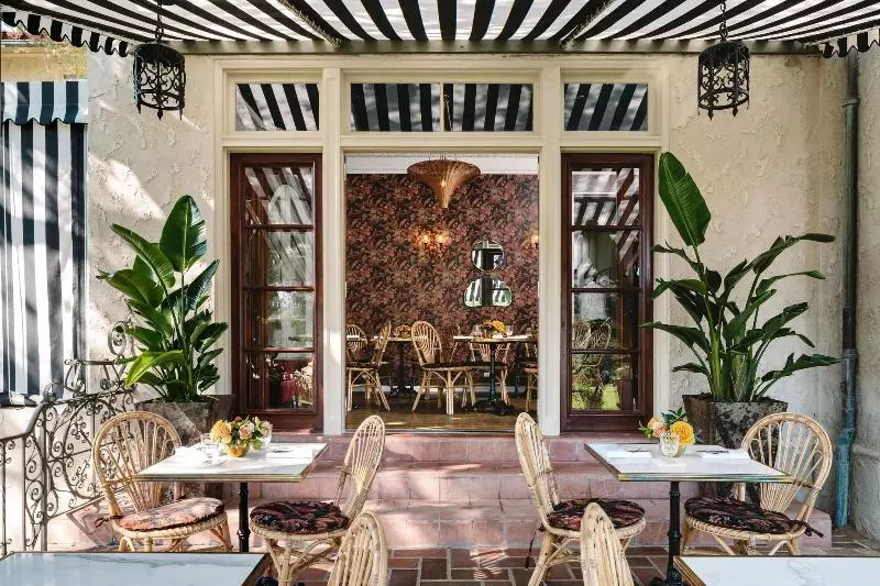 هتل Commodore Perry Estate, Auberge Resorts Collection