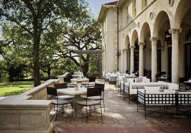 فندق Commodore Perry Estate, Auberge Resorts Collection