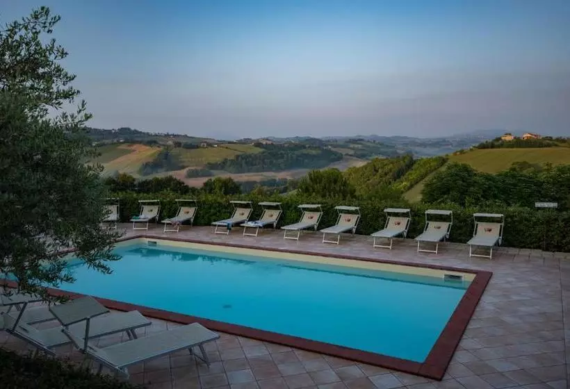 هتل Il Melograno Country Resort