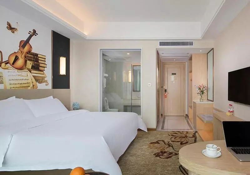 Hotelli Vienna International