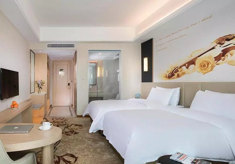 Hotelli Vienna International