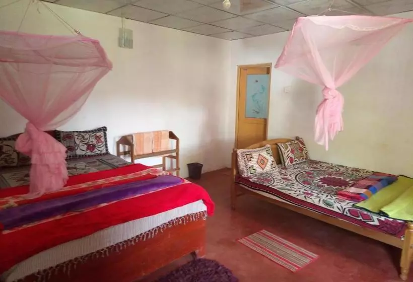 ベッドアンドブレックファースト Kavishka Guest House