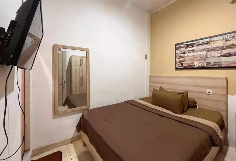 ホテル Reddoorz Near Underpass Simpang Patal Palembang