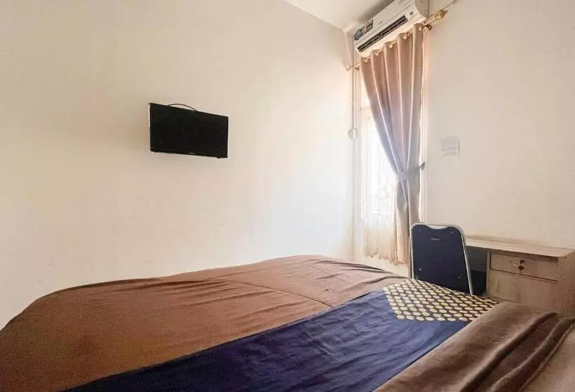ホテル Reddoorz Near Underpass Simpang Patal Palembang