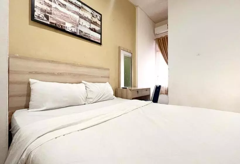 ホテル Reddoorz Near Underpass Simpang Patal Palembang