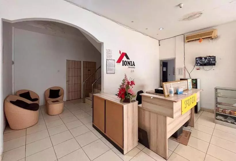 ホテル Reddoorz Near Underpass Simpang Patal Palembang