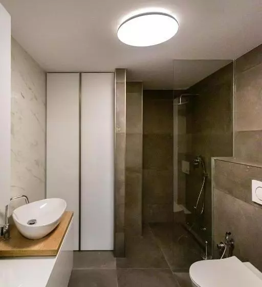 پانسیون Entrez Apartments 4   City Centre