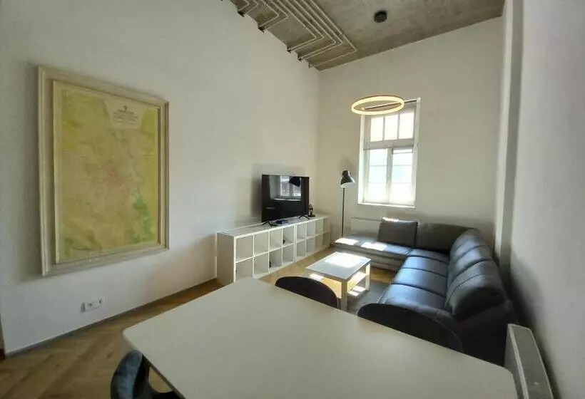 پانسیون Entrez Apartments 4   City Centre