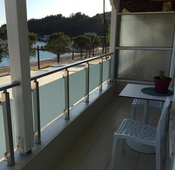 פנסיון Spile Rooms Lukas