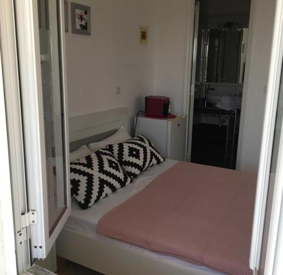 פנסיון Spile Rooms Lukas