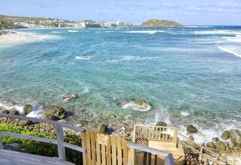 Beach House Younes By Island Properties Online