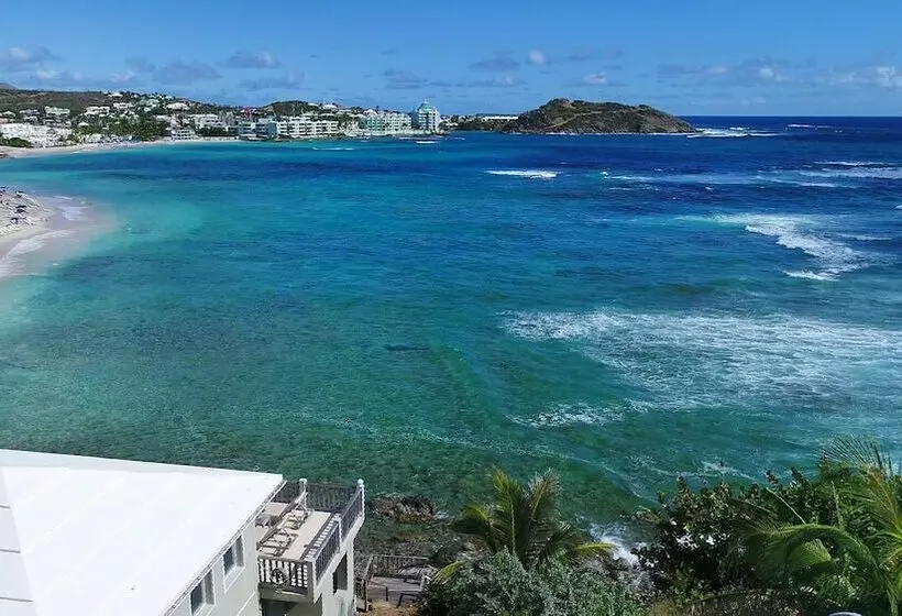 Beach House Younes By Island Properties Online