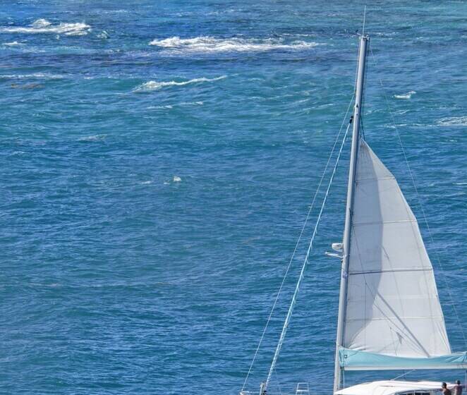 Beach House Younes By Island Properties Online