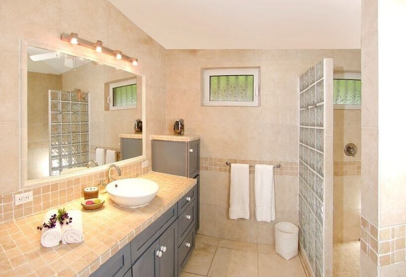 Beach House Younes By Island Properties Online