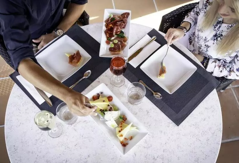 ホテル Blau Punta Reina Junior Suites