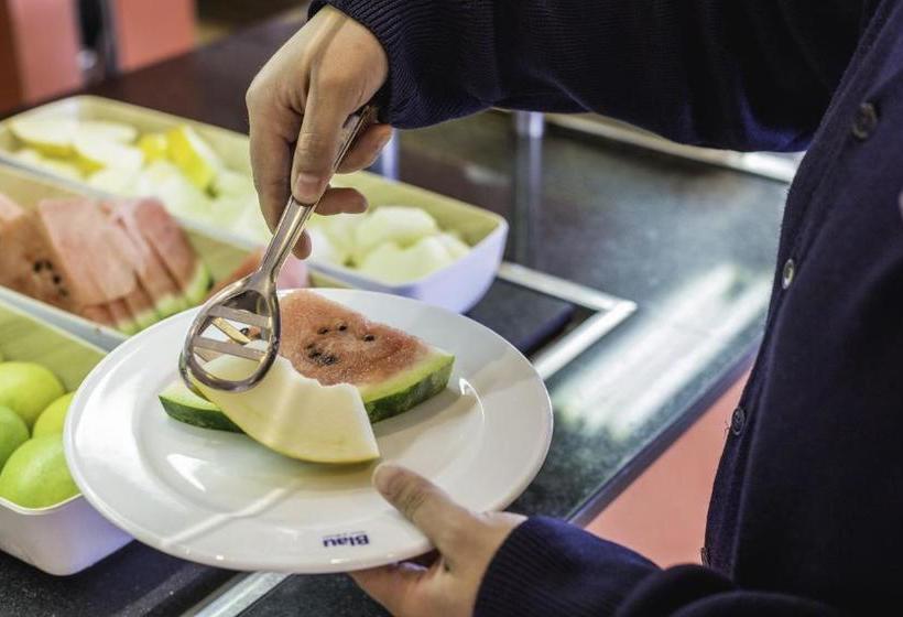 בית מלון כפרי Blau Punta Reina Junior Suites