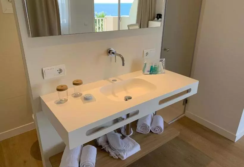 ホテル Blau Punta Reina Junior Suites