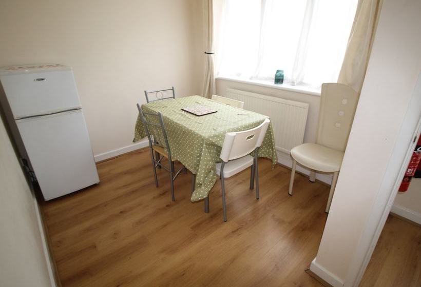 Tongwynlais Cottage By Cardiff Holiday Homes