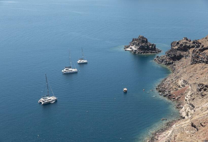 Pearl Of Caldera Oia Boutique Hotel By Pearl Hotel Collection