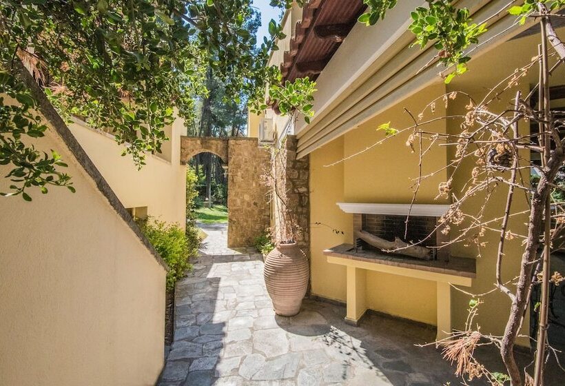 Calypso By Halu! Sani Villas