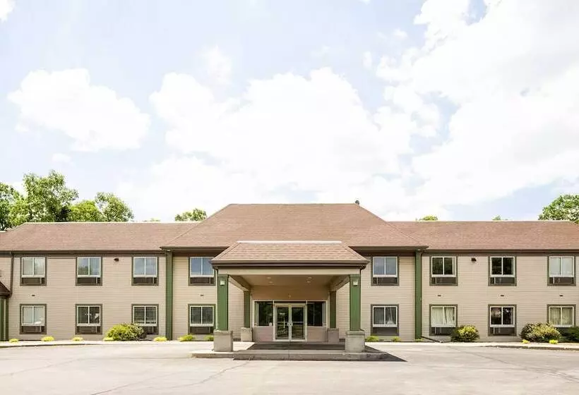 Hotelli Econo Lodge Whitehall Near Michigan S Adventure