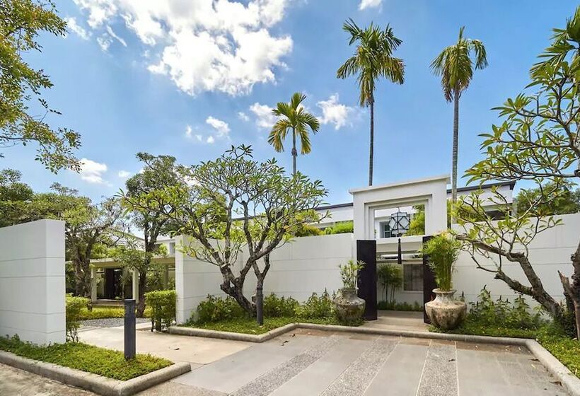 Oxygen Villa By Alexanders