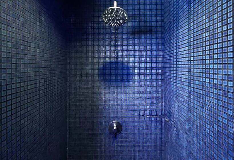 Oxygen Villa By Alexanders