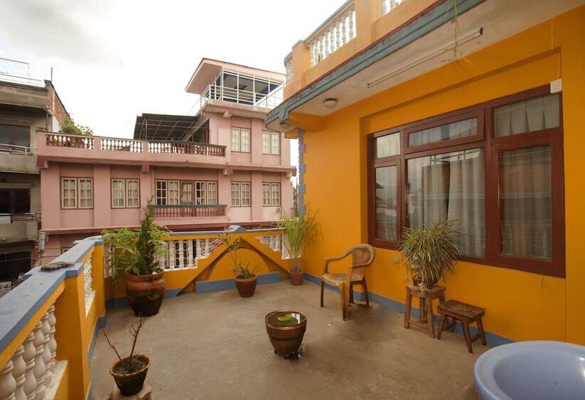 پانسیون Peace & Joy Guest House