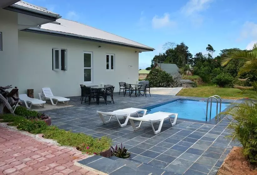 پانسیون The Olive Tree