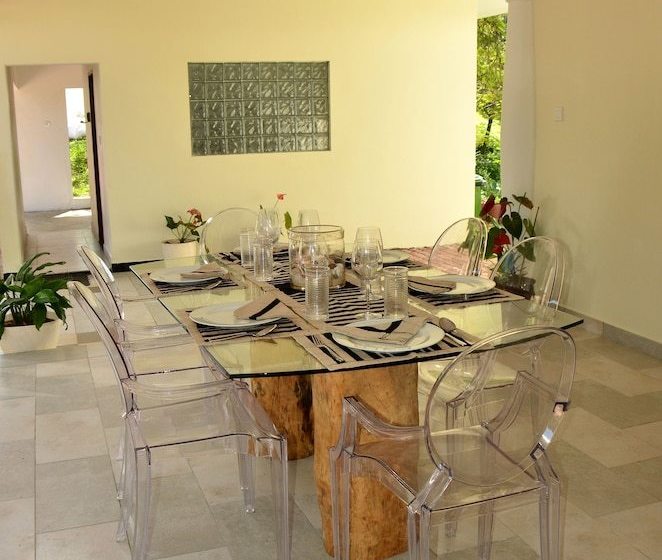 Majatalo The Olive Tree