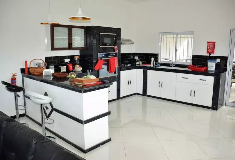 پانسیون The Olive Tree