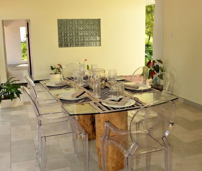 Majatalo The Olive Tree