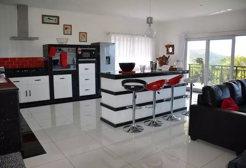 پانسیون The Olive Tree