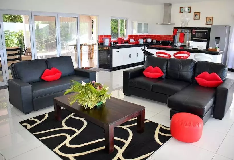 پانسیون The Olive Tree